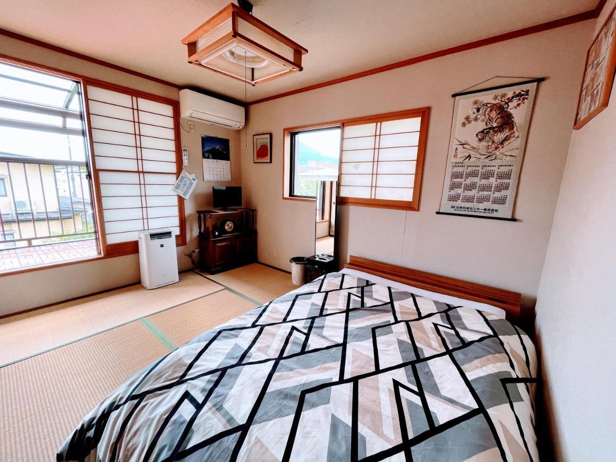 Asahi Guest House Fujiyoshida Exterior photo