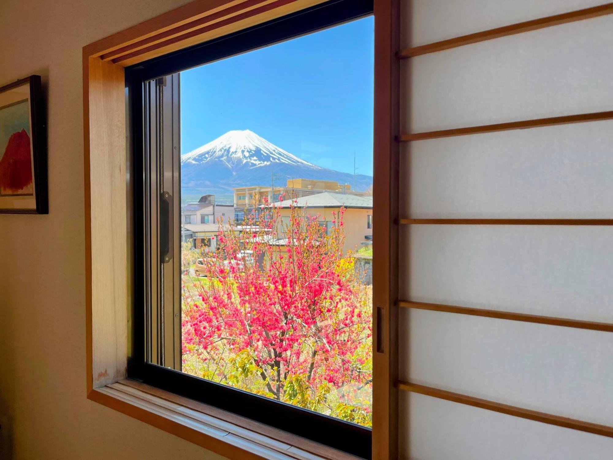 Asahi Guest House Fujiyoshida Exterior photo